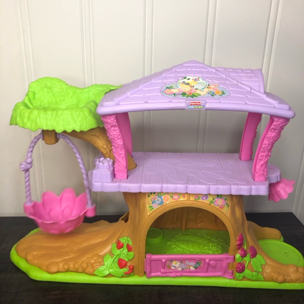 Little people treehouse 1